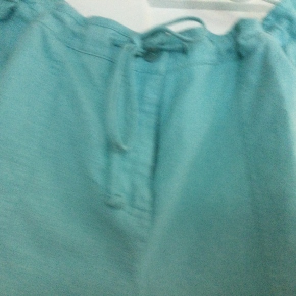 Lovely Summer Capris - Picture 4 of 9